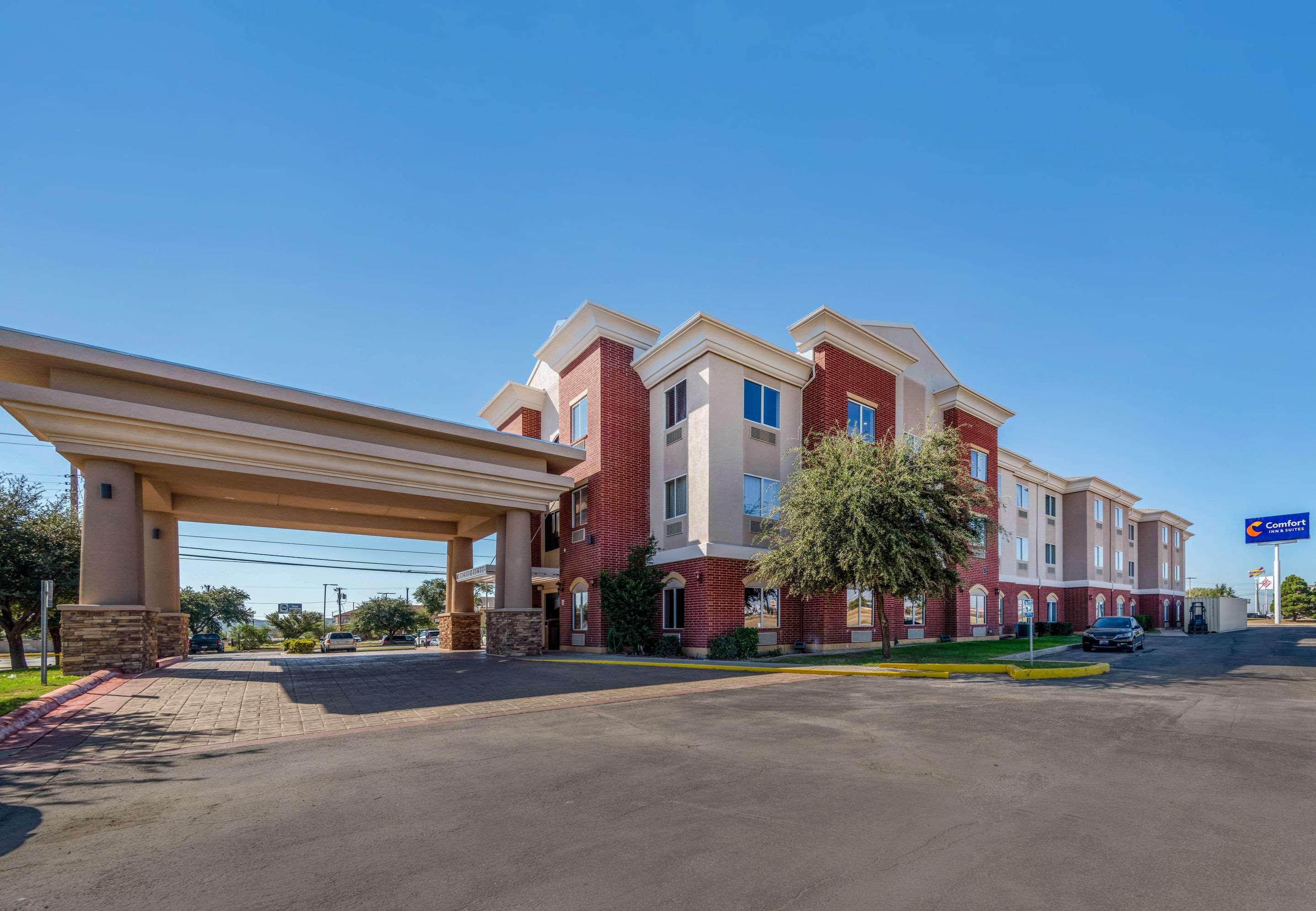 Comfort Inn & Suites Big Spring Exterior photo
