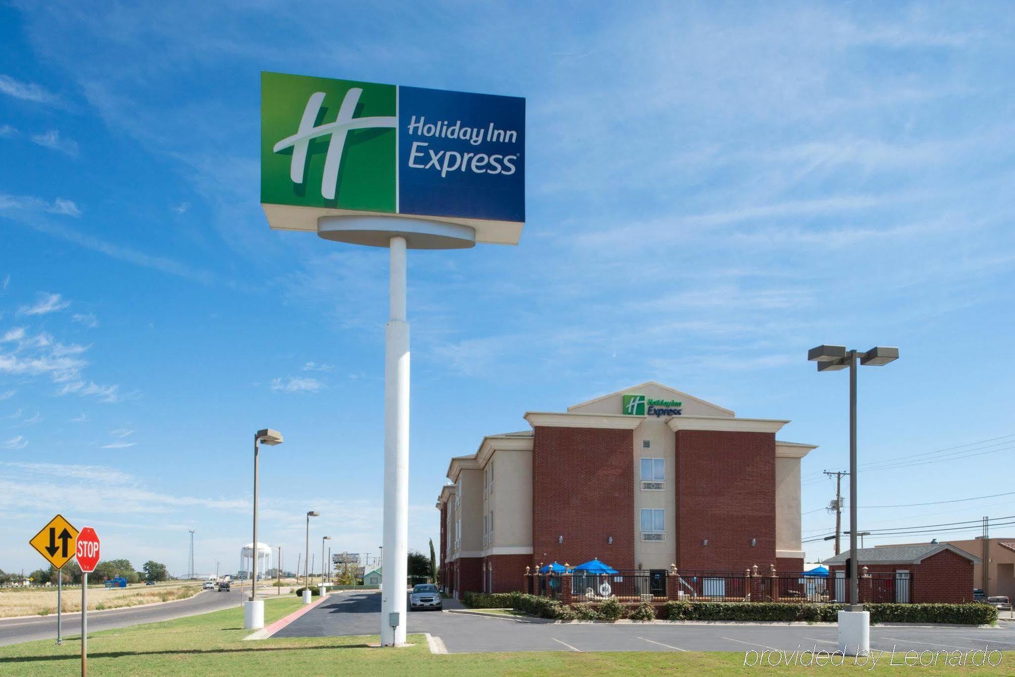 Comfort Inn & Suites Big Spring Exterior photo
